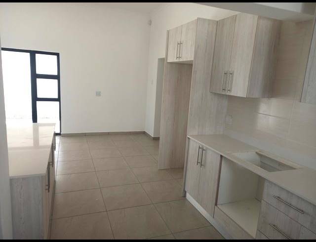 2 BEDROOM HOUSE FOR SALE IN LAAIPLEK